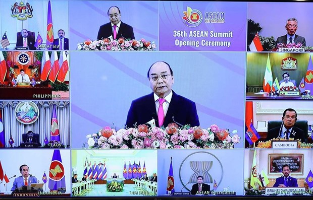 Vietnamese Prime Minister Nguyen Xuan Phuc chairs the virtual 36th ASEAN Summit (Photo: VNA)