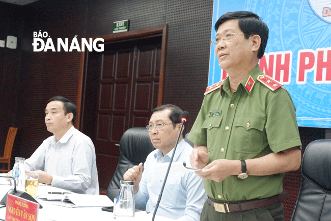 Trung tướng Nguyễn Văn Sơn, Thứ trưởng Bộ Công an cho rằng, cần siết chặt công tác người nước ngoài nhập cảnh trên phạm vi toàn quốc. Ảnh: PHAN CHUNG