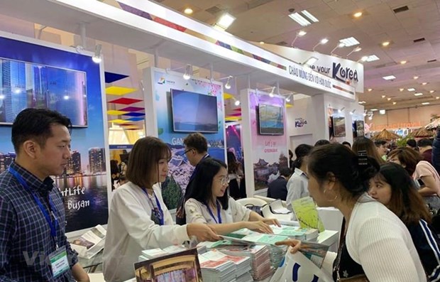 Visitors to the Viet Nam International Travel Mart in Ha Noi in 2019 (Photo: VNA)