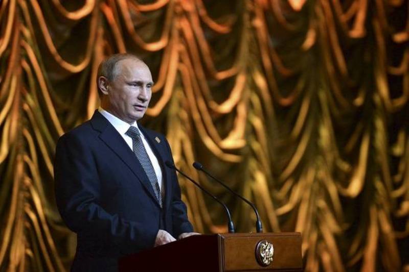 Tổng thống Nga Putin công bố vaccine Covid-19 đầu tiên của thế giới