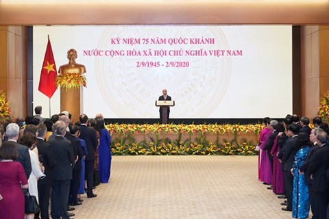 Thủ tướng tin tưởng vào tương lai chung tốt đẹp của Việt Nam và cộng đồng quốc tế