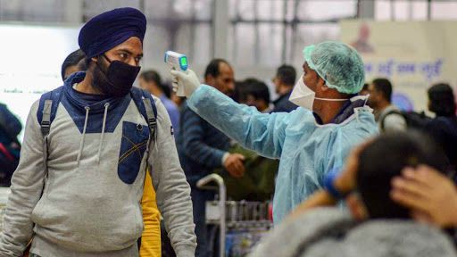 Ấn Độ cũng đã gia tăng các biện pháp kiểm soát sân bay chặt chẽ nhằm ngăn ngừa dịch Covid-19. (Nguồn: PTI)
