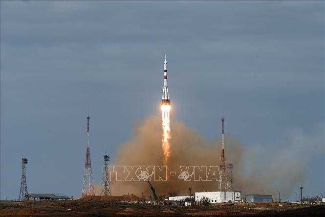 Tàu vũ trụ Soyuz MS-16, mang theo các nhà du hành vũ trụ của NASA Chris Cassidy và Anatoly Ivanishin cùng Ivan Vagner của Nga lên làm việc trên trạm vũ trụ quốc tế ISS, rời bệ phóng tại sân bay vũ trụ Baikonur thuộc Kazakhstan, ngày 9-4-2020. Ảnh: AFP-TTXVN