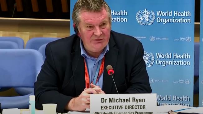 Giám đốc Điều hành Chương trình Y tế Khẩn cấp của WHO Michael Ryan tại cuộc họp báo. Ảnh: Trang chủ WHO