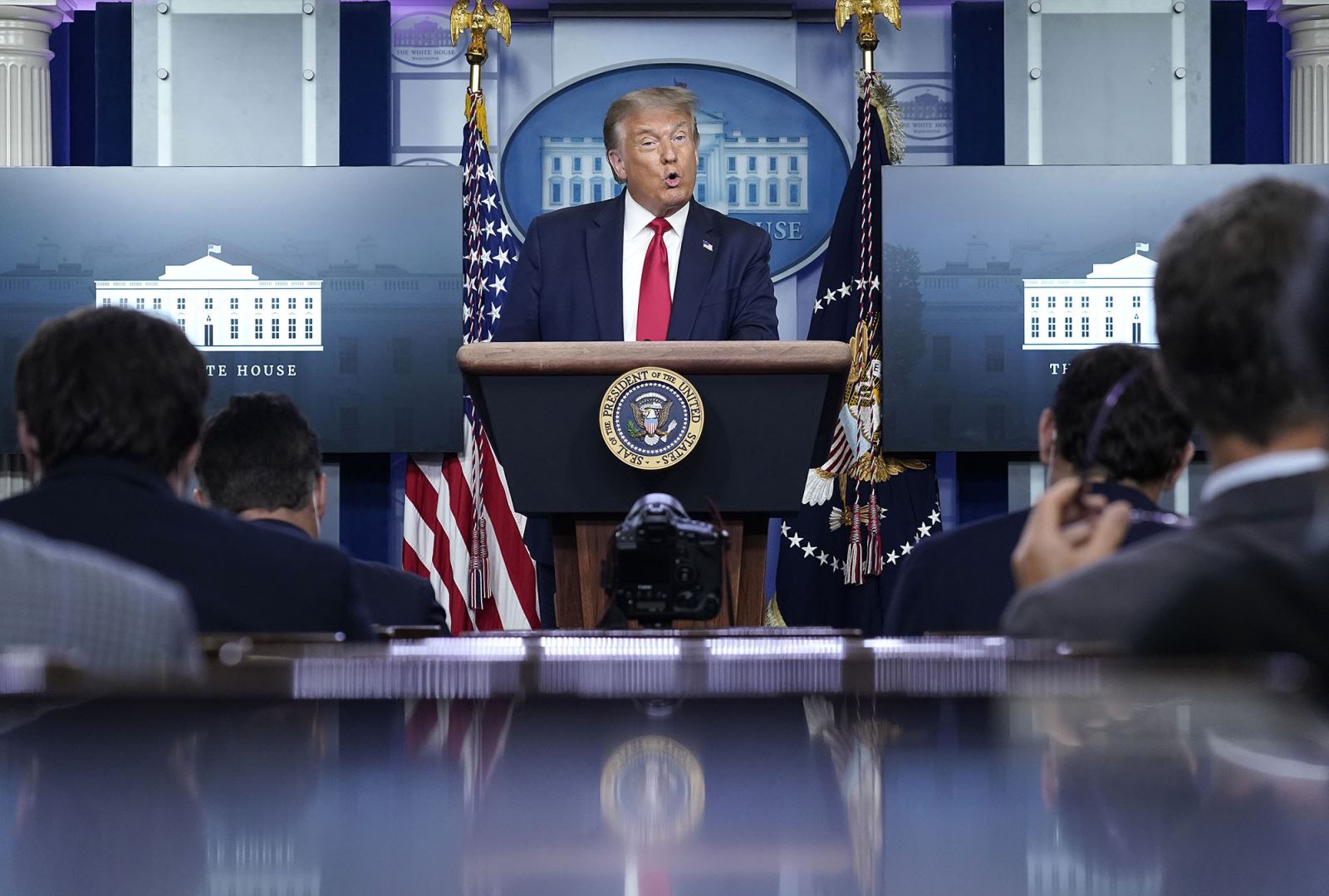 Tổng thống Donald Trump trong cuộc họp báo hàng ngày vào 3/8 tại Washington D.C. Ảnh: Getty Images