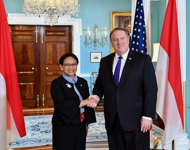 US Secretary of State Michael Pompeo (R) and Indonesian Foreign Minister Retno Marsudi (Source: US Department of State)