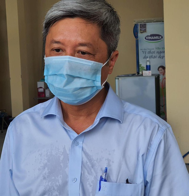 Thứ trưởng Bộ Y tế Nguyễn Trường Sơn chỉ đạo trực tiếp chống dịch tại Đà Nẵng.