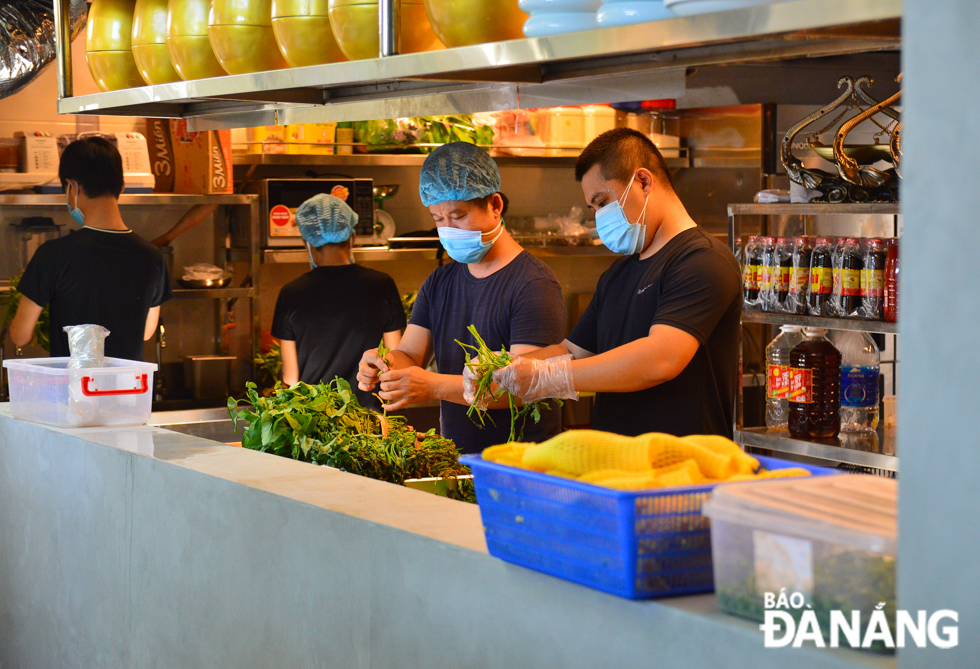 The project is now carried out at a restaurant in Hai Chau District, and the other in Son Tra District. In the coming time, the project plans to expand its operation in Lien Chieu District. 