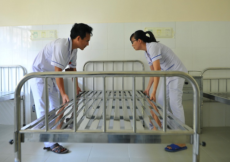 Bệnh viện tại TP Hồ Chí Minh chuẩn bị các trang thiết bị mới để đón bệnh nhân.