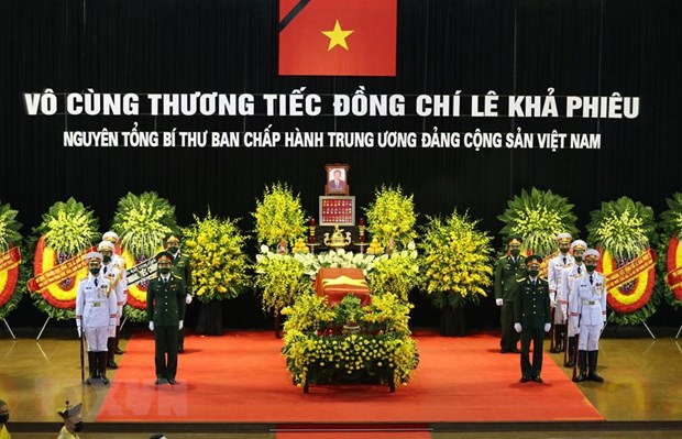 The memorial services started at 12:30 at the National Funeral Hall at No. 5 Tran Thanh Tong Street, Hanoi. (Photo: VNA)