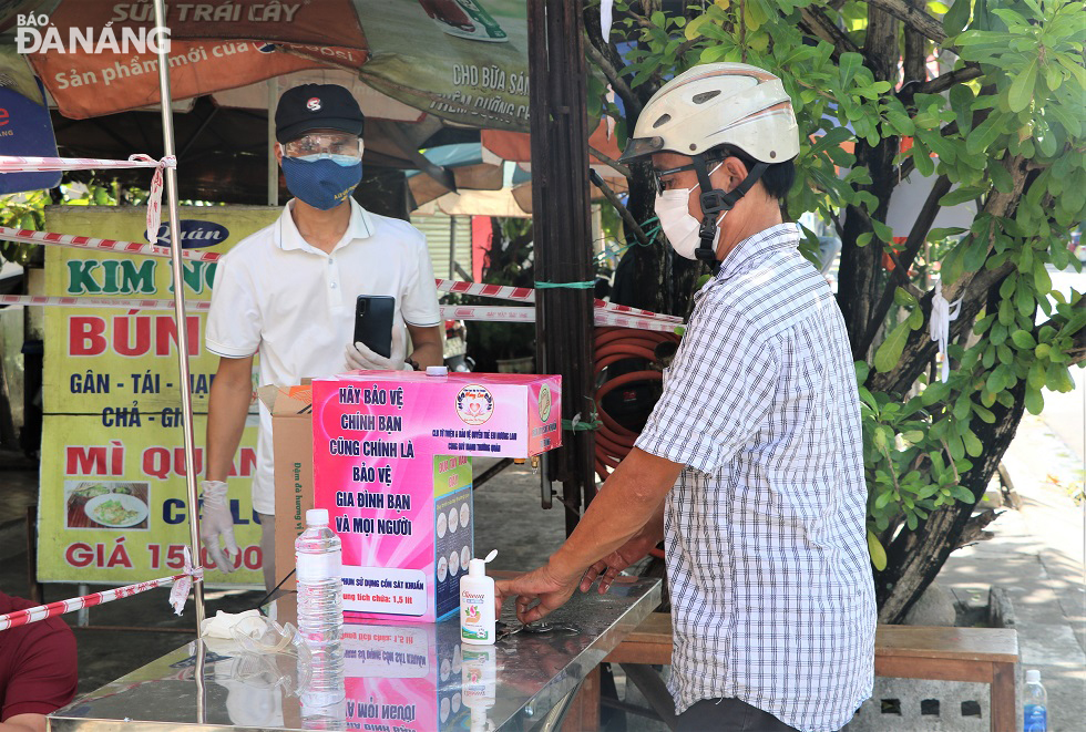 Also, market goers will have their body temperature taken and be asked to clean their hands with alcohol-based hand sanitizer gel before entering the market