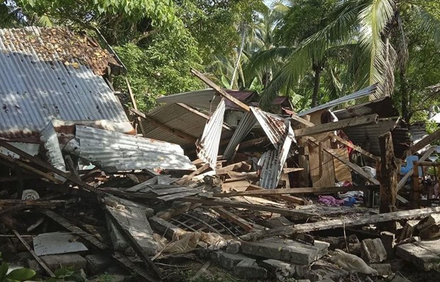 A 6.7-magnitude earthquake kills at least one in the Philippines. (Photo: AP)