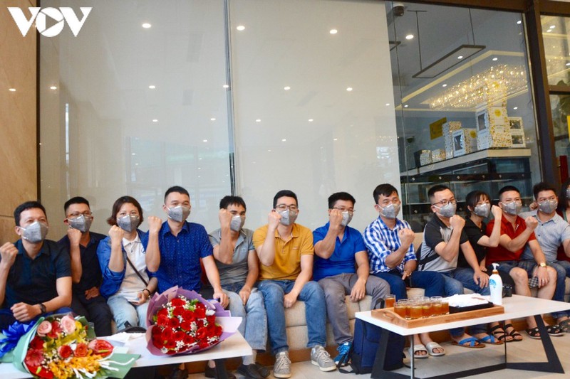 Gác lại riêng tư, Đoàn bác sĩ ở Nghệ An thể hiện quyết tâm cao giúp Đà Nẵng chống dịch.