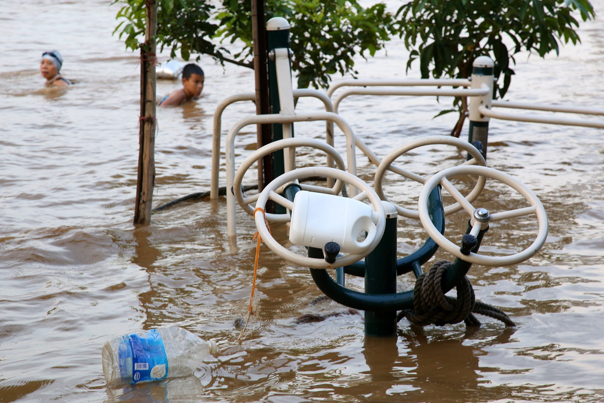 Các thiết bị chìm nghỉm.