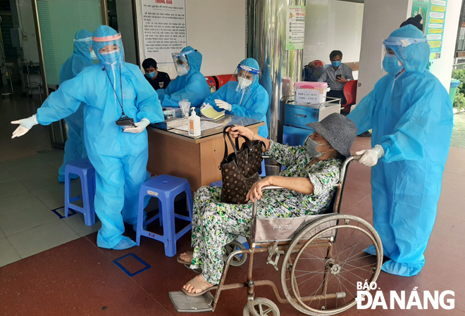  Despite the lockdown being lifted, strict pandemic prevention measures remain in place in the C Hospital to prevent the virus from rebounding