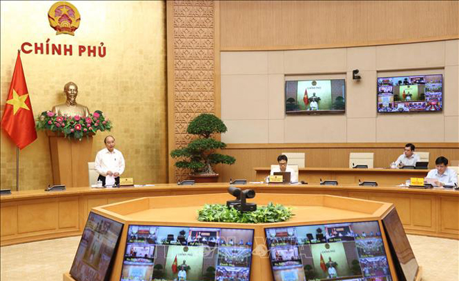 Thủ tướng Chính phủ Nguyễn Xuân Phúc phát biểu tại cuộc họp. Ảnh: TTXVN