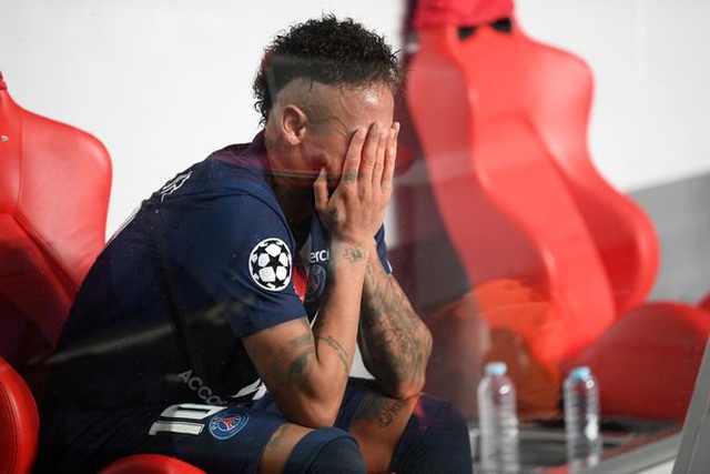 Neymar khóc như mưa vì thất bại của chính mình ở trận chung kết Champions League