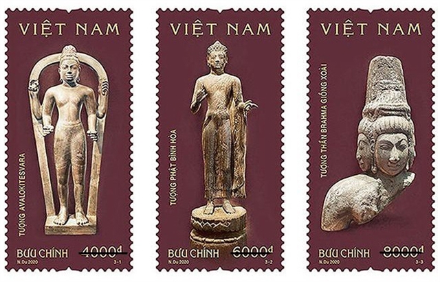 Three stamps showing the image of three national treasures - the statuettes of Avalokitesvara Deity, Hòa Bình Buddha, and Brahma God, have recently been issued by the Ministry of Information and Communications