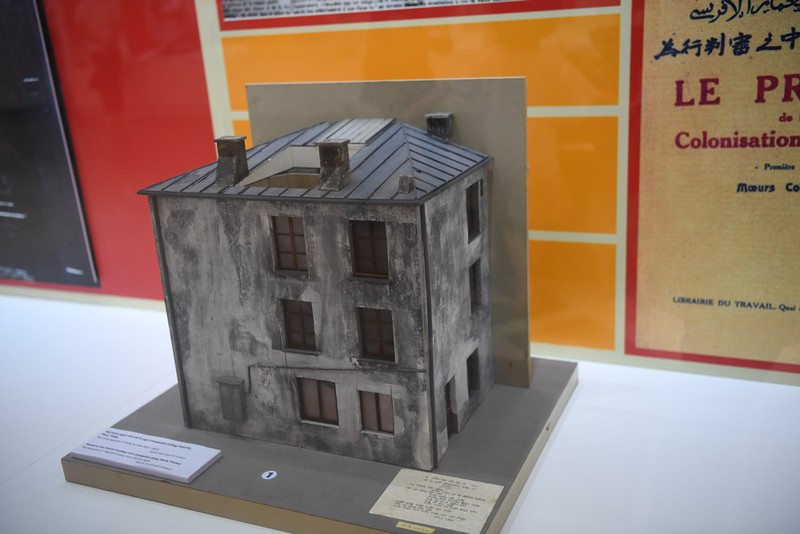 Mô hình ngôi nhà ở ngõ Compoint (Paris, Pháp), nơi Chủ tịch Hồ Chí Minh đã ở từ năm 1921 - 1923.