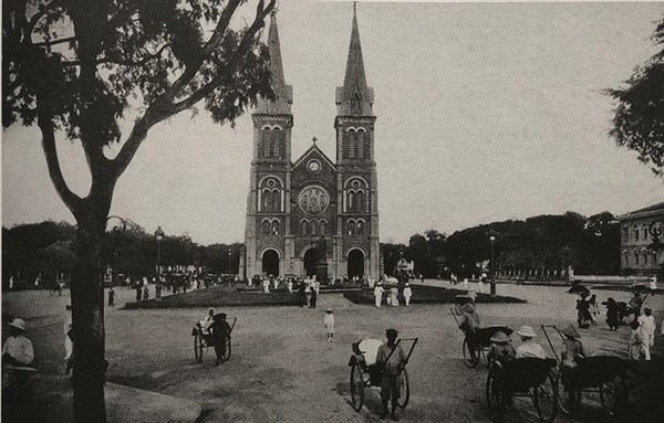 Notre Dame Cathedral in HCM City, taken by French photographer Pierre Dieulefils (1862 - 1937).