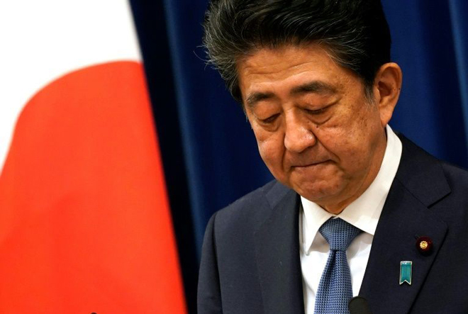 Thủ tướng Abe Shinzo tuyên bố từ chức và xin lỗi người dân Nhật Bản.  							      Ảnh: AFP