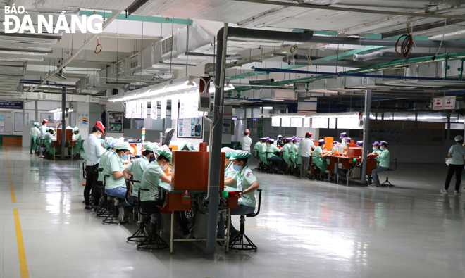 The bustling working ambiance has still been recorded in the Da Nang Foster Electronics Co., Ltd