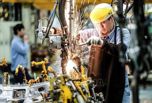 Automobile production at the plant of Japan-invested Toyota Việt Nam in Vĩnh Phúc Province. A number of foreign technology corporations were eyeing large investments in Việt Nam. — VNA/VNS Photo Danh Lam