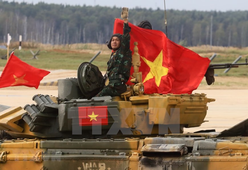 The Vietnamese team completed three rounds of competition in 2 hours, 12 minutes and 42 seconds, bringing down 13 out of the total 24 targets (Photo: VNA)