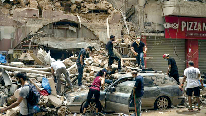 Việc tái thiết Beirut trong lúc đối mặt khủng hoảng chồng chất là bài toán khó cho chính phủ Lebanon. Ảnh: Reuters