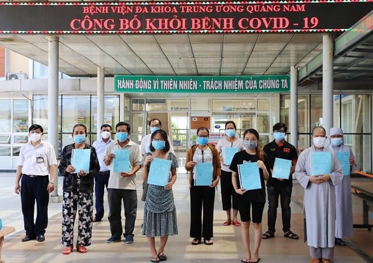 Ten Covid-19 patients recovered and were released from the Quang Nam Central General Hospital on September 7.