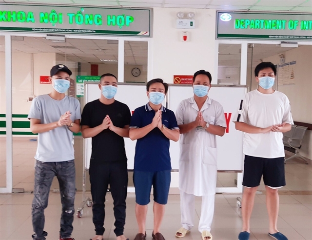 Four COVID-19 patients at the National Hospital for Tropical Diseases in Hà Nôi's Đông Anh District were announced to make full recovery on Wednesday