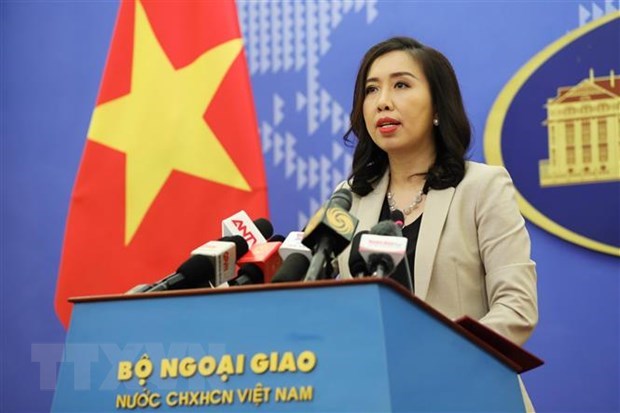 Foreign Ministry spokesperson Le Thi Thu Hang speaks at the regular press conference on September 17 (Photo: VNA)