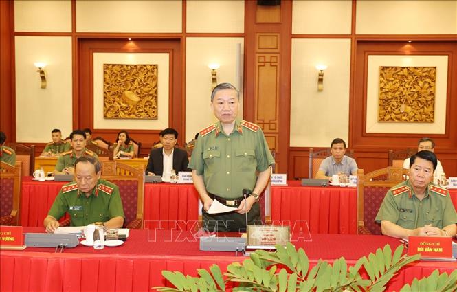 Đại tướng Tô Lâm, Ủy viên Bộ Chính trị, Bí thư Đảng ủy Công an Trung ương, Bộ trưởng Bộ Công an phát biểu tại buổi làm việc. 