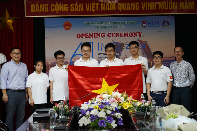 Đội tuyển Olympic Toán quốc tế Việt Nam năm 2020.