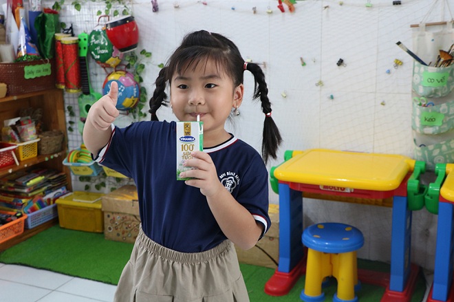 Chương trình Sữa học đường tạo sự thích thú cho nhiều trẻ em.