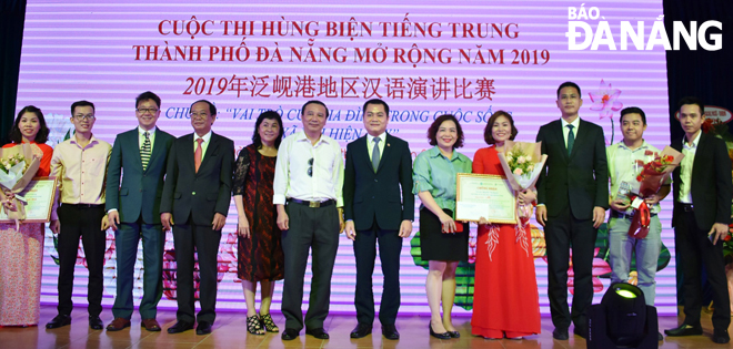 Cuộc thi Hùng biện tiếng Trung thành phố Đà Nẵng mở rộng năm 2019 là một trong những hoạt động góp phần tăng cường sự hiểu biết về văn hóa giữa nhân dân thành phố Đà Nẵng và nhân dân Trung Quốc. 				                      Ảnh: LÊ VĂN THƠM