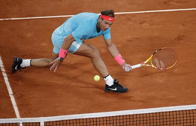 Vùi dập Djokovic, Nadal bảo vệ thành công chức vô địch Roland Garros