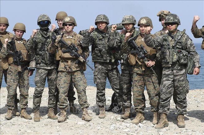 Quân đội Mỹ ngừng trả lương cho gần 9.000 nhân viên Hàn Quốc