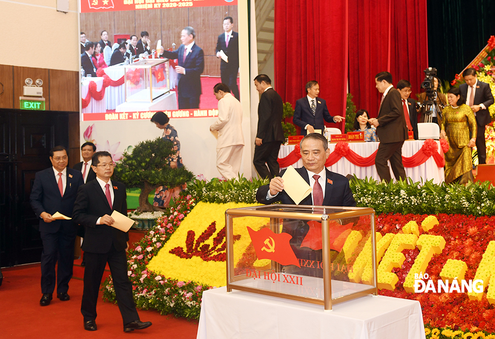 Đại hội Đảng bộ thành phố đã bầu 51 ủy viên Ban Chấp hành Đảng bộ khóa XXII