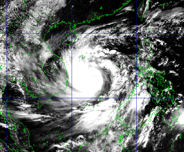 Tâm bão số 9 đang cách Đà Nẵng đến Phú Yên khoảng 438 km về phía đông
