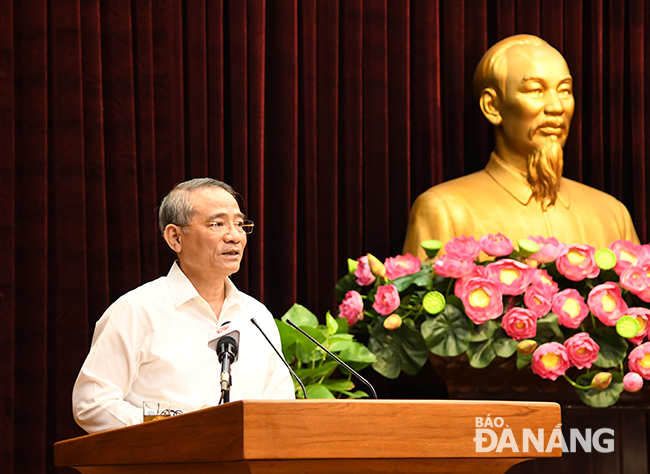 Bí thư Thành ủy Trương Quang Nghĩa phát biểu kết luận tại kỳ họp. Ảnh: ĐẶNG NỞ