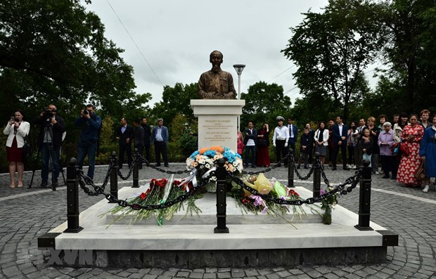 President Ho Chi Minh's statue in Vladivostok. (Photo: VNA)
