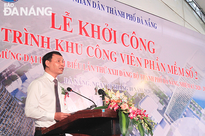 Phó Chủ tịch UBND thành phố Hồ Kỳ Minh phát biểu tại lễ khởi công. Ảnh: KHANG NINH