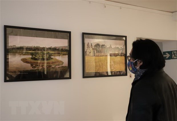 At the exhibition (Photo: VNA)