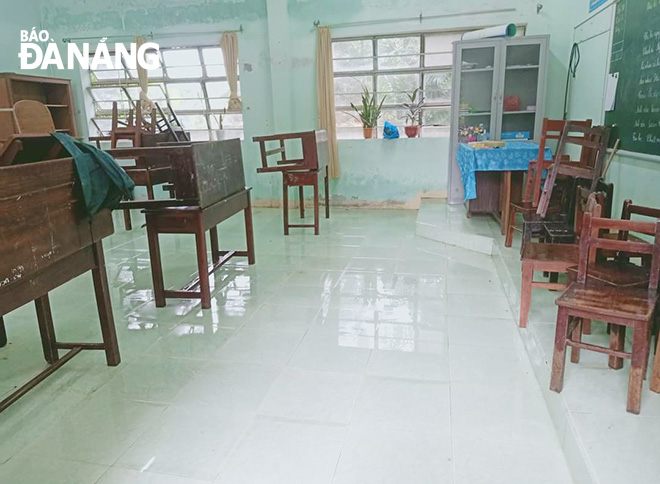 Một số trường sau khi nước rút đã tiến hành dọn dẹp vệ sinh lớp học, dọn rửa bùn nun.