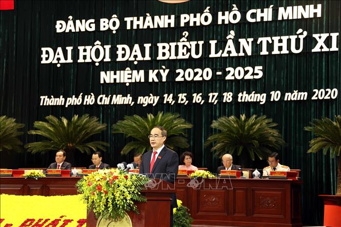 Ủy viên Bộ Chính trị, Bí thư Thành ủy Thành phố Hồ Chí Minh Nguyễn Thiện Nhân phát biểu tại Đại hội.