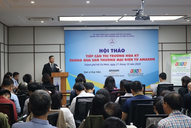 At the seminar (Photo: congthuong.vn)