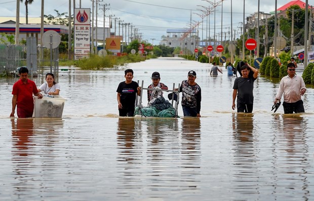 Flood recorded on the outskirts of Phnom Penh (Source: AFP/VNA)