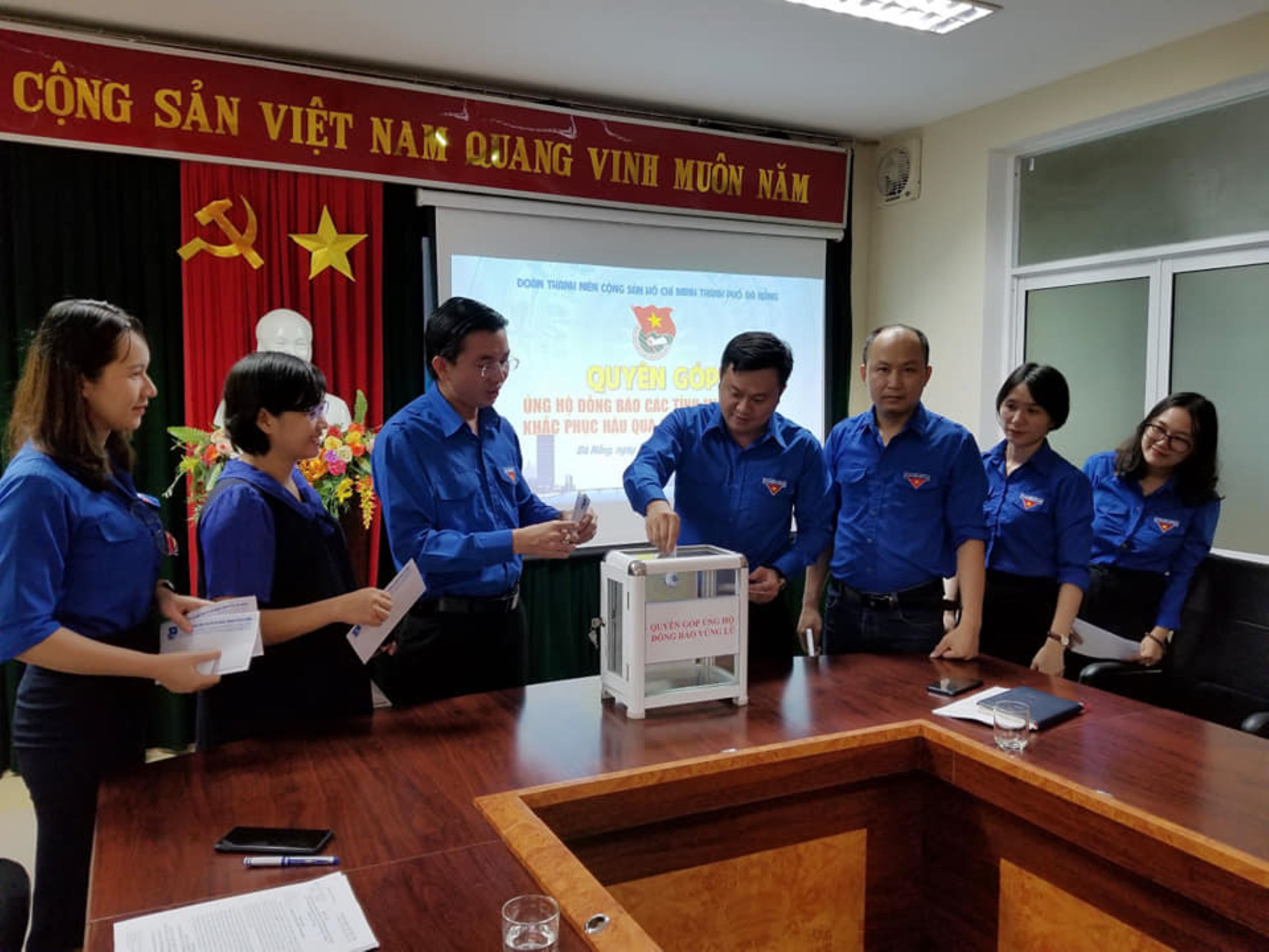 Staff of the Da Nang Youth Union raising money to help flood victims in Central Viet Nam