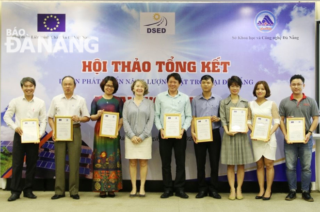 The EU Delegation to Viet Nam honouring outstanding units and individuals for their active involvement in the development of the DSED project